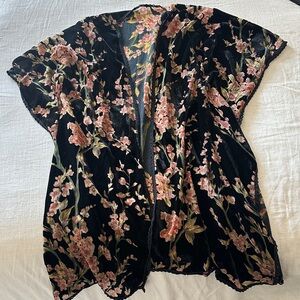 🌸 Floral Velvet Kimono / Open Front Top (One Size)